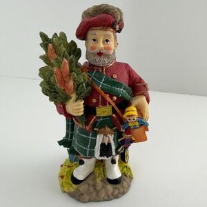 Vintage International Santa Claus Collection First Footer Scotland SC27 w Box